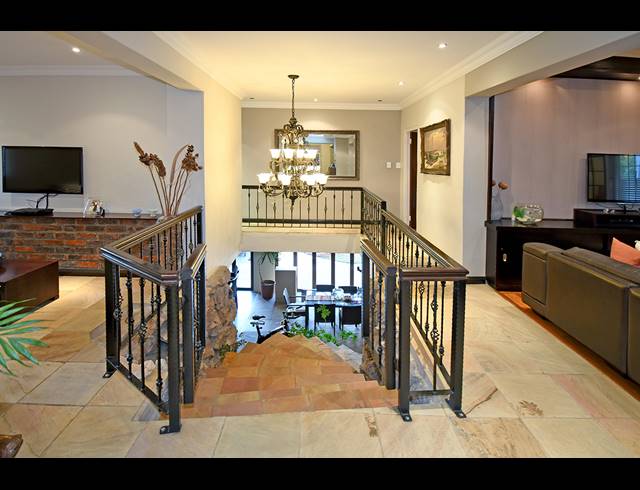 4 BEDROOM HOUSE FOR SALE IN KENSINGTON